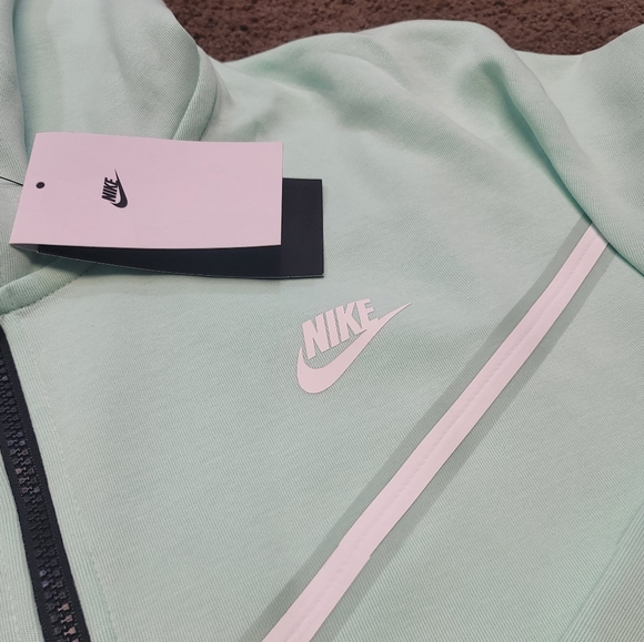 Nike Sportswear Tech Fleece Full-Zip Hoodie Mint Green CU4489-379 Mens Sizes New - Picture 3 of 8